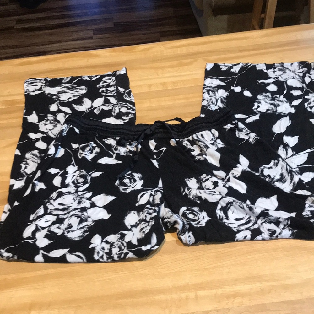 Jennifer Lopez: pj pants